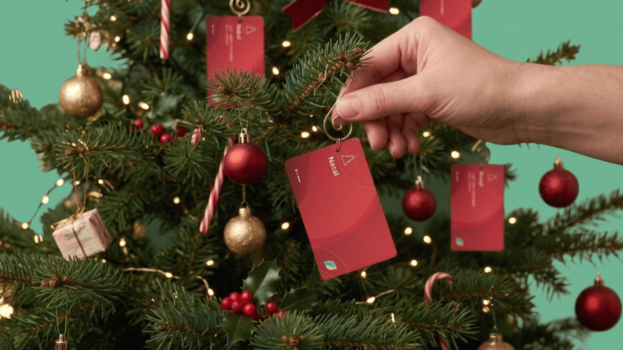 Cartão Natal Eucard em árvore de Natal